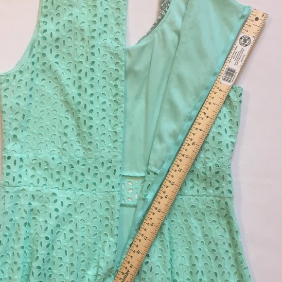 Grad Dress Mint Embroidered Lace Beaded Collar - Picture 15 of 16